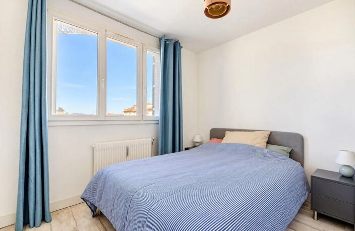 Villeurbanne 2 pièces de 34 m² traversant climatisé et meublé — photo 5