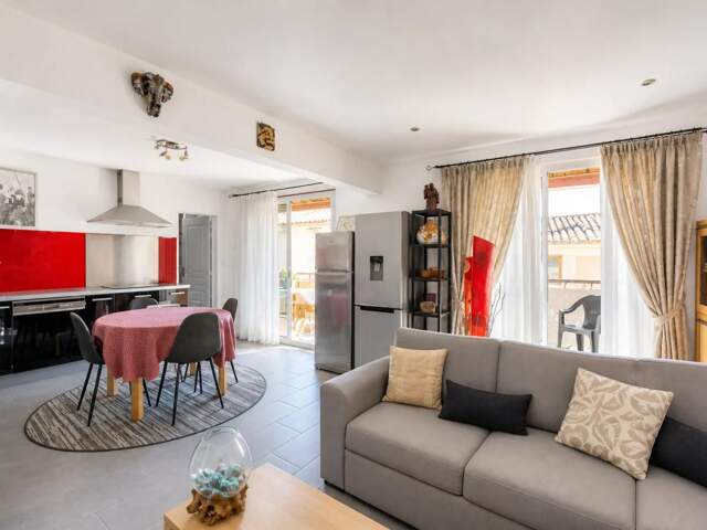 Appartement 4 pièces de 83 m² à Carnoules — photo du bien