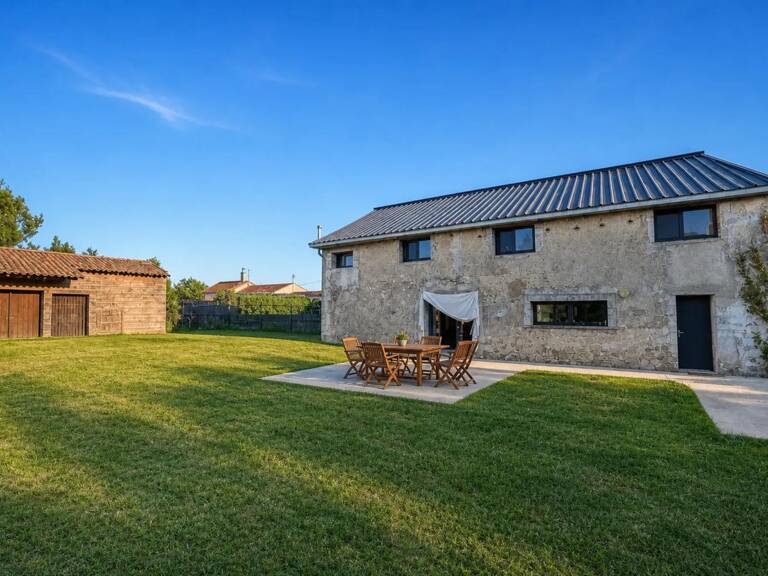Maison contemporaine de 254 m² sur 6 000 m² de terrain — photo 1