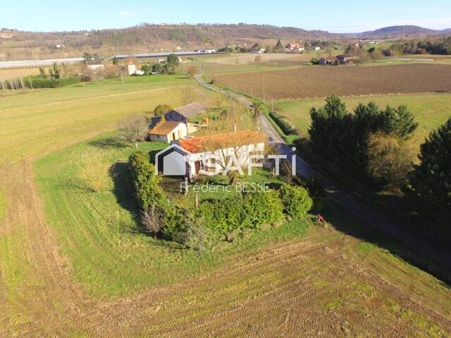Maison en pierre 160 m² à rénover. — photo du bien