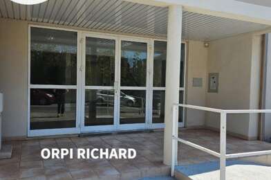 Appartement 3 pièces 929 €