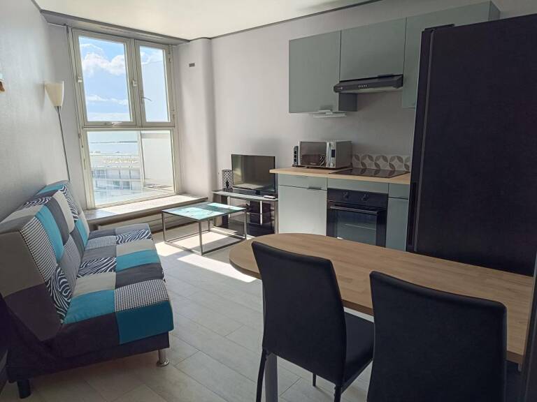 Appartement À Louer — photo 1