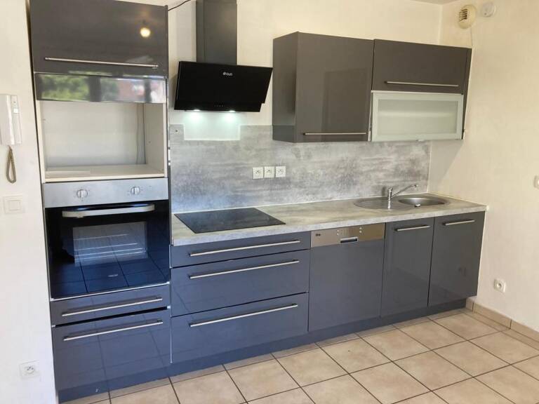 Appartement À Louer — photo 1