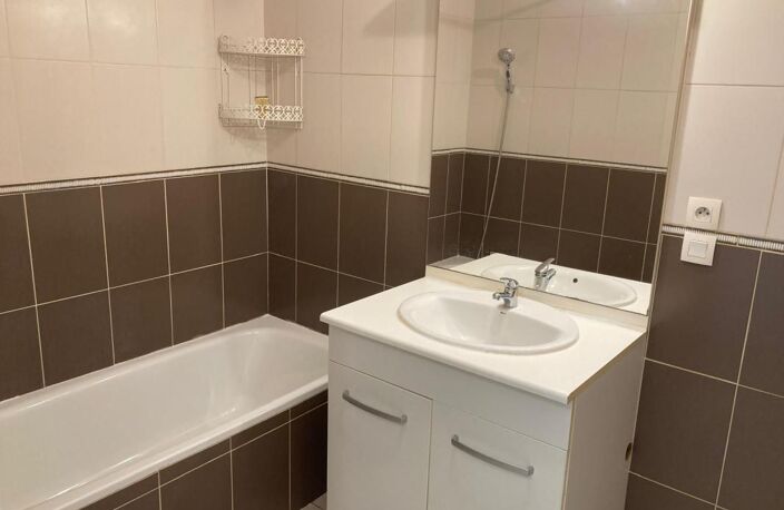 Appartement À Louer — photo 3