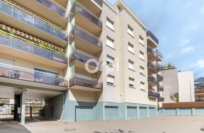 Appartement T4 avec garage et terrasse quartier Sainte-Claire — photo 2