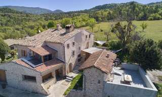 Maison 9 Pièces 255 m² à vendre à Thoard (04380)