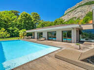 Meylan maison d'architecte contemporaine de plus de 300 m²  - Vue Belledonne & Piscine — photo 2