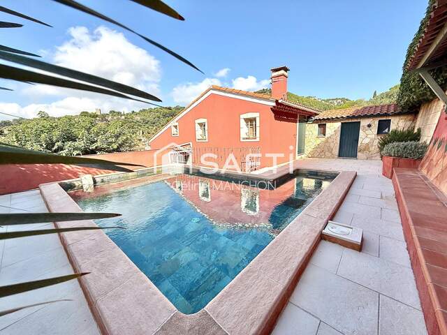 Villa d'inspiration provençale, entièrement rénovée associant authenticité et prestations contemporaines — photo du bien