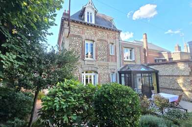 Maison 8 pièces 930000 €