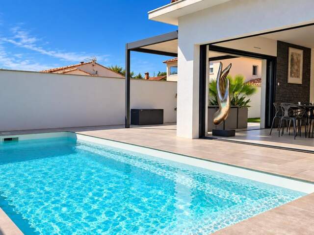 SAINT-CYR-SUR-MER  MAISON CONTEMPORAINE PLAIN-PIED 132 M² AVEC PISCINE  4 CHAMBRES — photo du bien