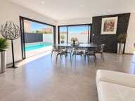 SAINT-CYR-SUR-MER  MAISON CONTEMPORAINE PLAIN-PIED 132 M² AVEC PISCINE  4 CHAMBRES — photo 4