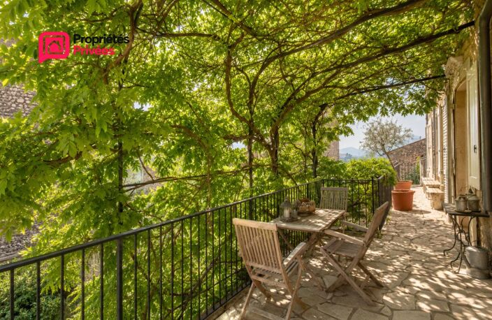 ALES en périphérie à Saint-Hilaire-de-Brethmas   Superbe Appartement P4 de caractère dans un mas du XVIII siècle, avec patio privatif, piscine et parking — photo 3