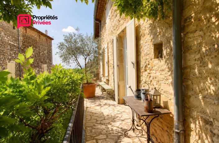 ALES en périphérie à Saint-Hilaire-de-Brethmas   Superbe Appartement P4 de caractère dans un mas du XVIII siècle, avec patio privatif, piscine et parking — photo 4