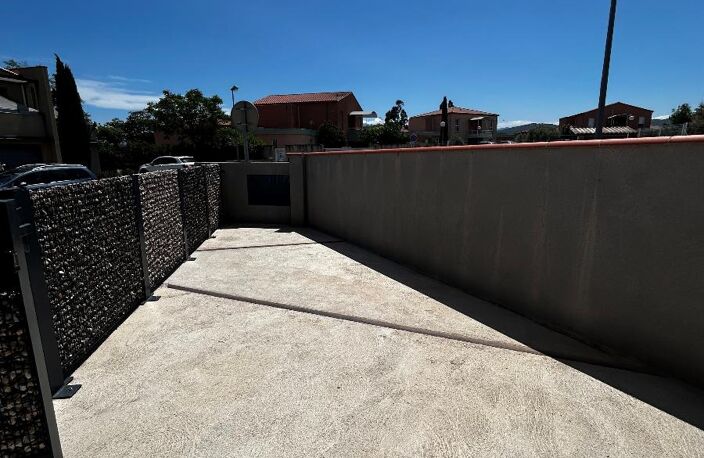 Location appartement 1 pièce 22 m² à Fourques (66300) — photo 3