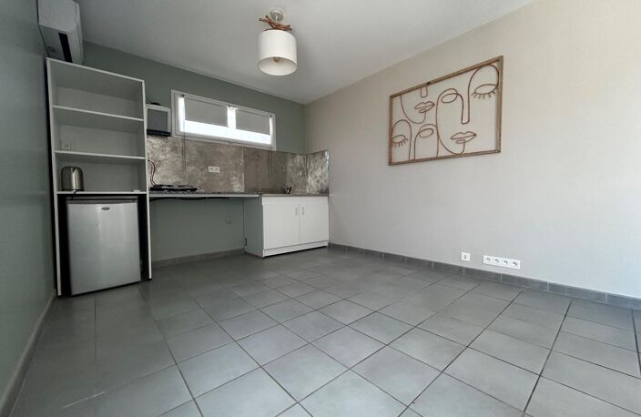 Location appartement 1 pièce 22 m² à Fourques (66300) — photo 4