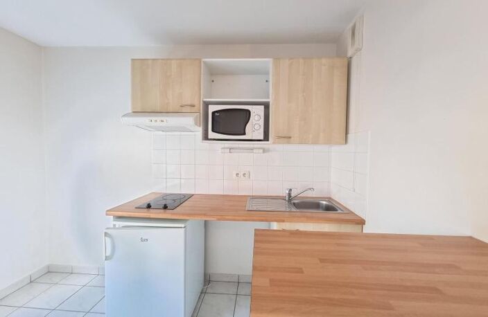 Location appartement 2 pièces 43 m² à Tours (37200) — photo 2