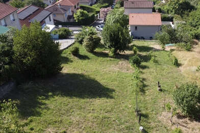 Terrain  235000 €