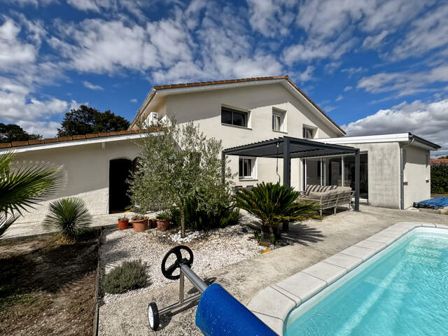 EXCLUSIVITÉ - PAREMPUYRE - VILLA 8 PIÈCES AVEC PISCINE — photo du bien