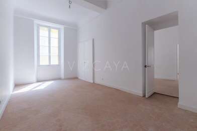 Bureau 7 pièces 3500 €
