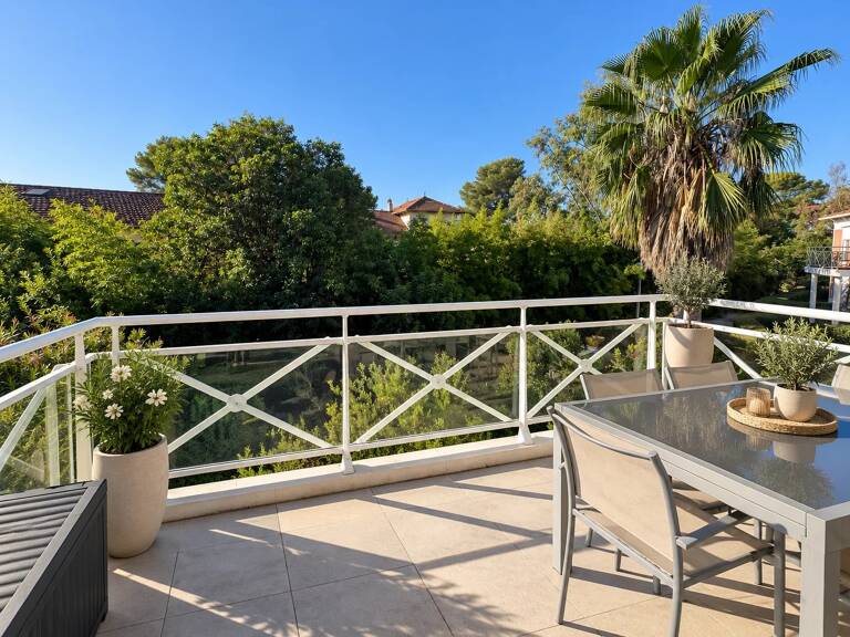 EXCLUSIVITÉ – APPARTEMENT 3 PIÈCES AVEC GARAGE — photo 1