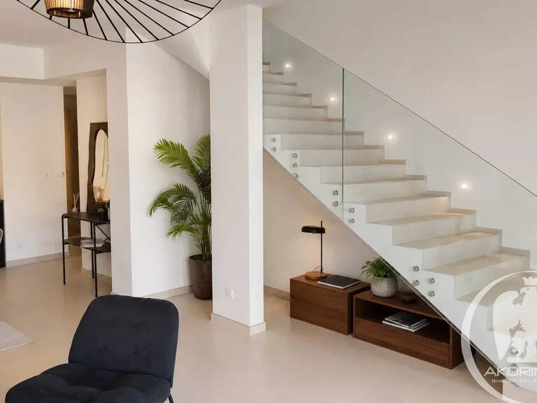 Appartement 4 pièces lumineux à Saint-Laurent-du-Var — photo 1