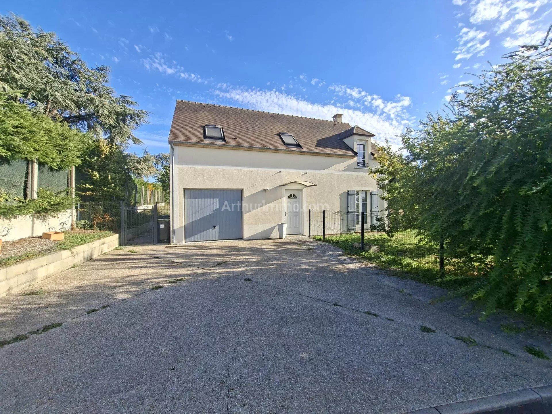 Maison 6 pièces 117 m² · à Marines · 117 m² · 385 000 €