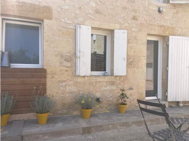 Maison 4 pièces 84 m² à Targon — photo du bien