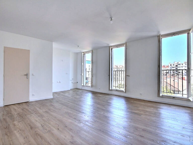 T2 rénové   Dernier étage   Balcon filant   Vue dégagée — photo 1