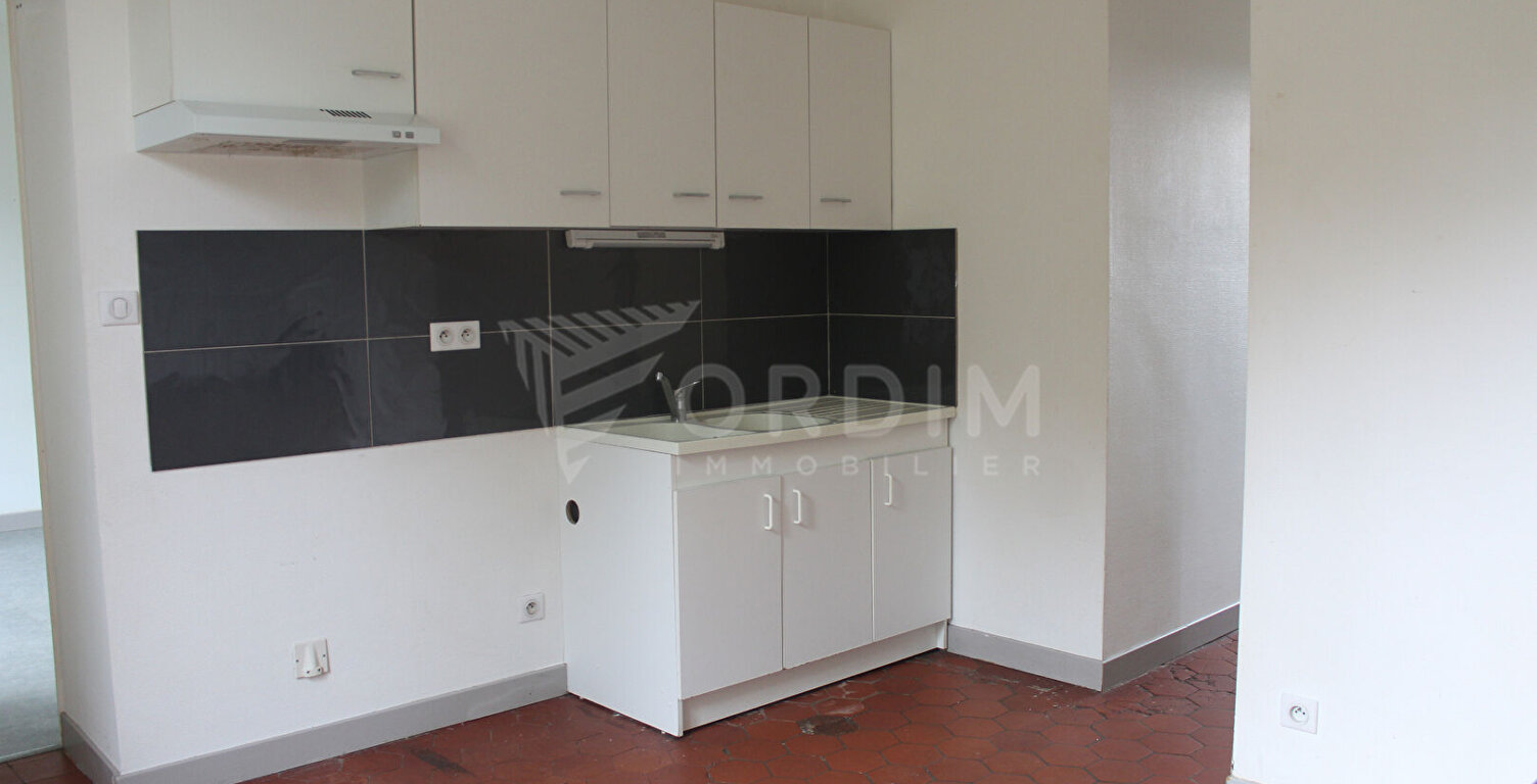SAINT-JULIEN DU SAULT, appartement F3 en triplex — photo 1