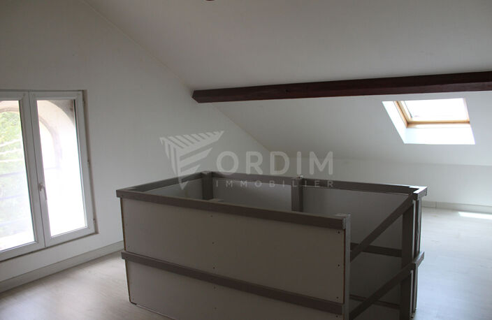 SAINT-JULIEN DU SAULT, appartement F3 en triplex — photo 5