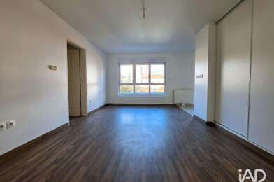 Appartement 3 pièces 803 €