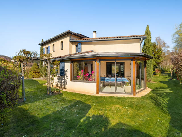 Tassin Maison familiale de 234 m2 avec un magnifique jardin — photo du bien