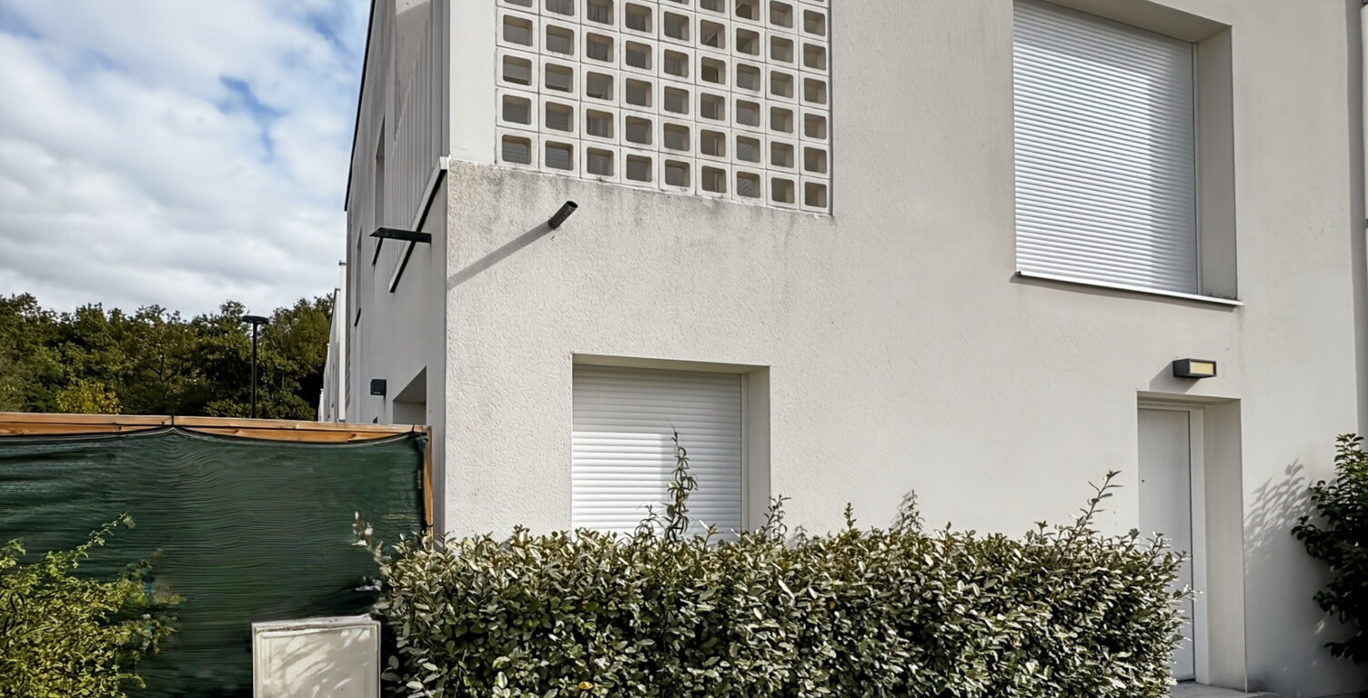 PAREMPUYRE - A VENDRE - MAISON EN DUPLEX DE 50,80M2 ENVIRON — photo 1