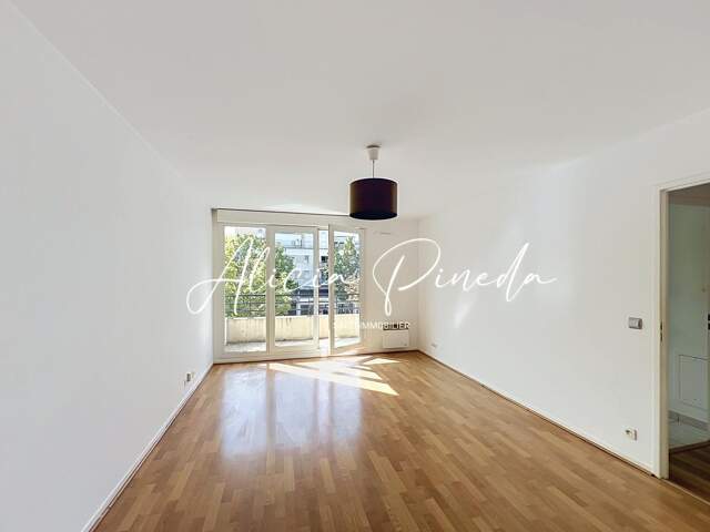 T2 lumineux plein sud avec balcon & parking — photo du bien