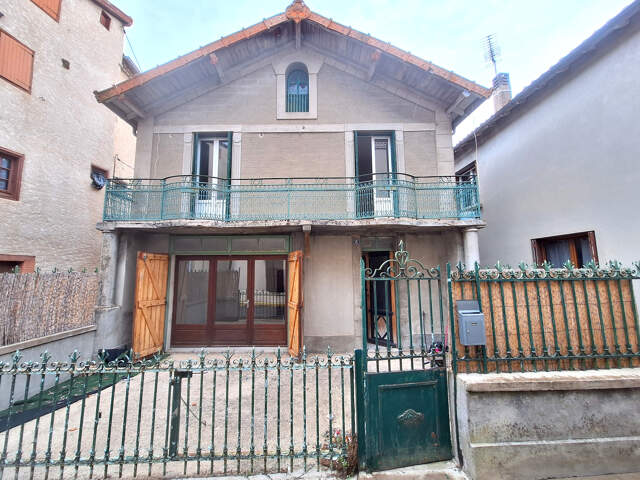 A vendre Dpt 81 Puylaurens centre : Maison de village 3 cham — photo du bien
