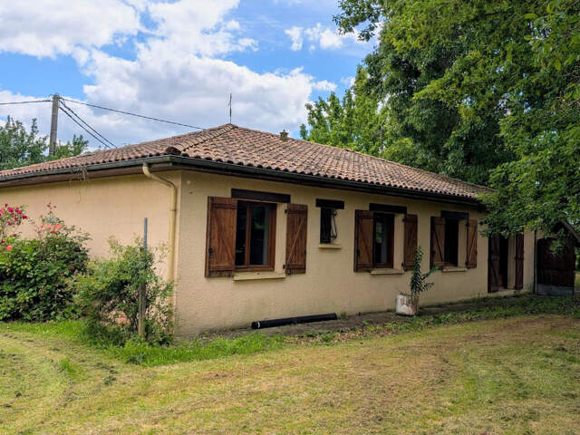 EN EXCLUSIVITE  MAISON PLAIN-PIED A RENOVER 106 m2 - 4 Chamb — photo du bien