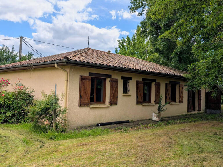EN EXCLUSIVITE  MAISON PLAIN-PIED A RENOVER 106 m2 - 4 Chamb — photo 1