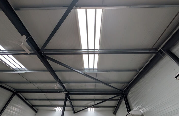 LOCAL COMMERCIAL / ARTISANAL 309 m2   DPE A   Construction 2 — photo 4