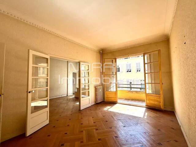 vaste 3 pièces-100 m²-proche victor Hugo — photo du bien