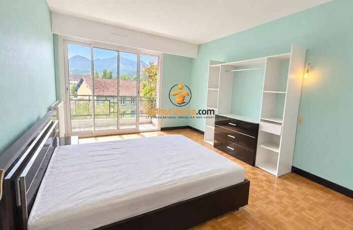 LOURDES – T4 TRAVERSANT AVEC GARAGE, BALCON ET CAVE – RÉSIDENCE DE STANDING — photo 4
