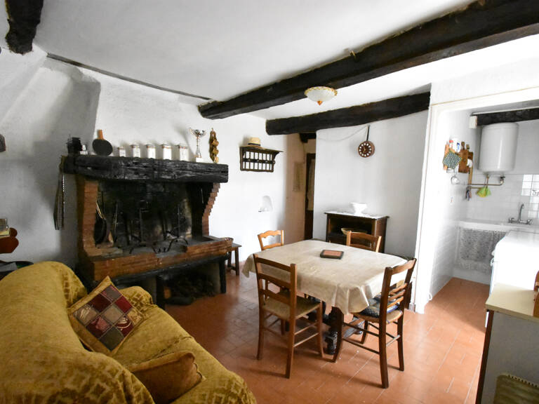 LES FERRES proche CARROS: Dans village, appartement de type — photo 1