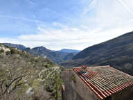 LES FERRES proche CARROS: Dans village, appartement de type — photo 2