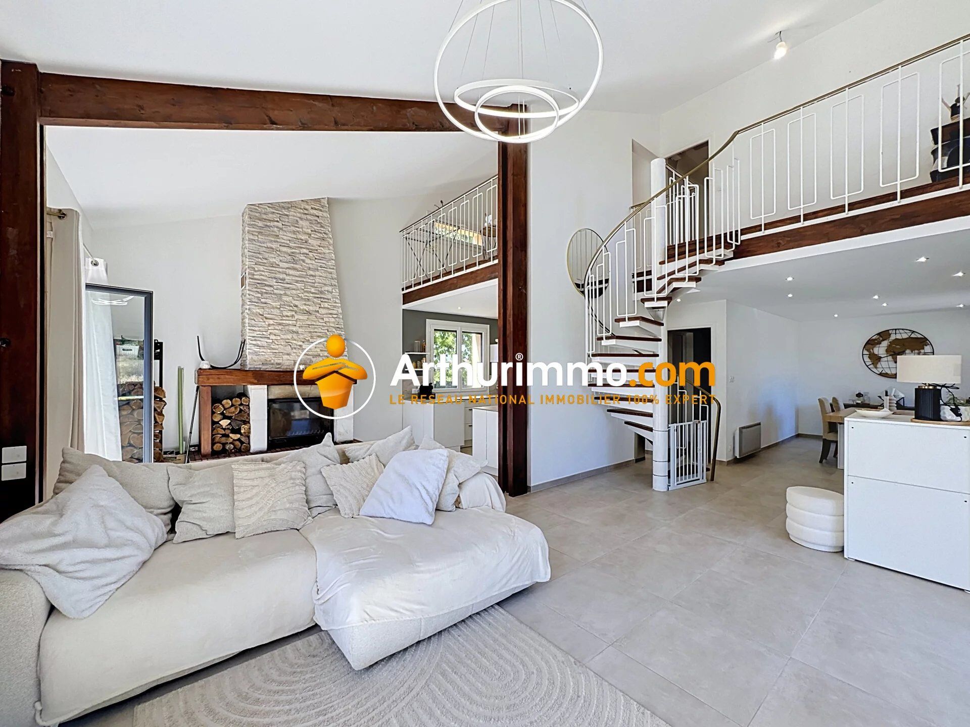 Maison 5 pièces 156 m² · à Flachères · 156 m² · 320 000 €