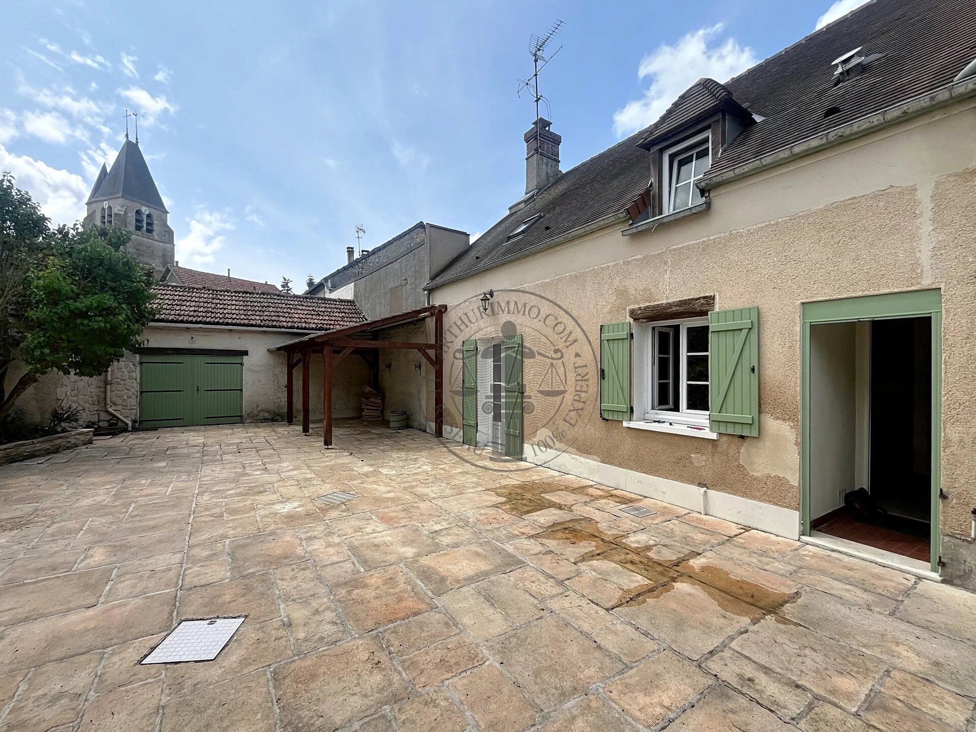 Maison 5 pièces 167 m² · à Auneau-Bleury-Saint-Symphorien · 167 m² · 229 000 €
