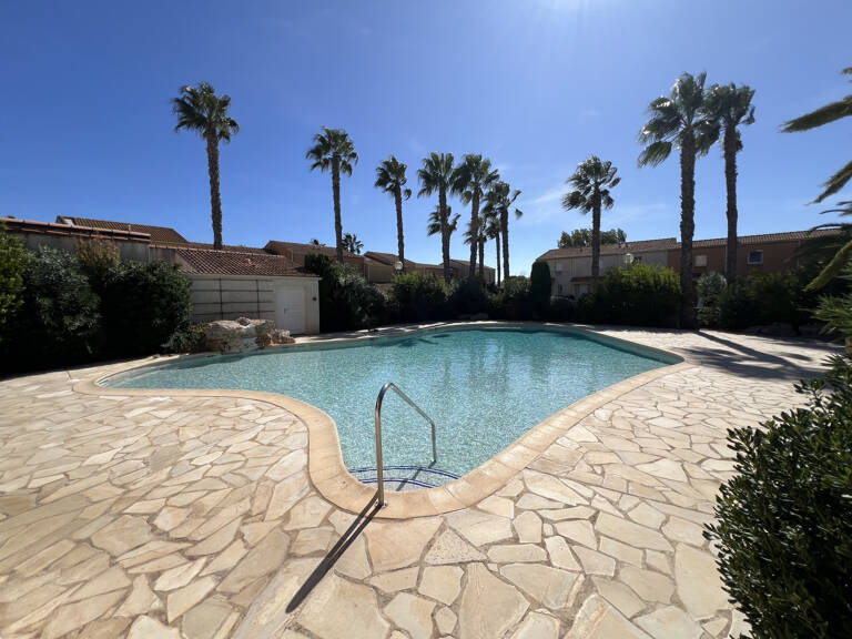 PAVILLON DANS RESIDENCE AVEC PISCINE — photo 1