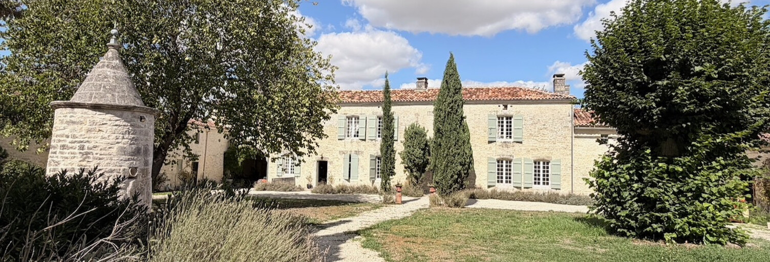 Maison 16 Pièces 600 m² à vendre à Matha (17160)