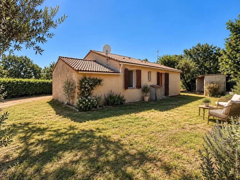 EN EXCLUSIVITÉ – MAISON DE PLAIN-PIED À RÉNOVER – RÉGUSSE — photo 1