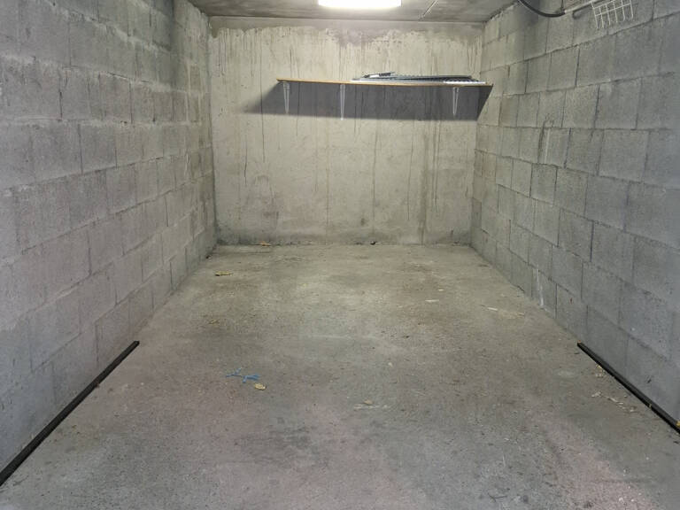 Isère (38) - A Vendre Grenoble - Garage en sous-sol — photo 1