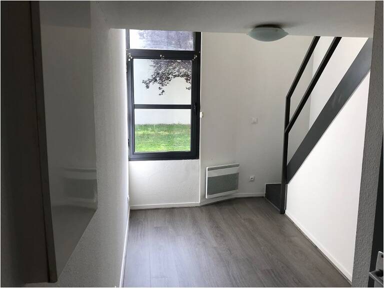 Une pièce — photo 1