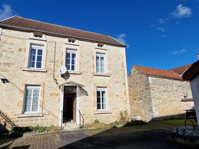 Vente Maison de village 9 pièces — photo du bien